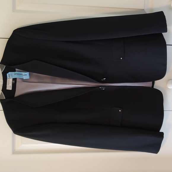 🆕💲SALE💲 ⭐GORGEOUS TAHARI Blazer - PERFECT CONDITION ⭐🆕 - Picture 2 of 8